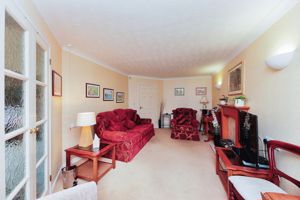 LIVING ROOM- click for photo gallery